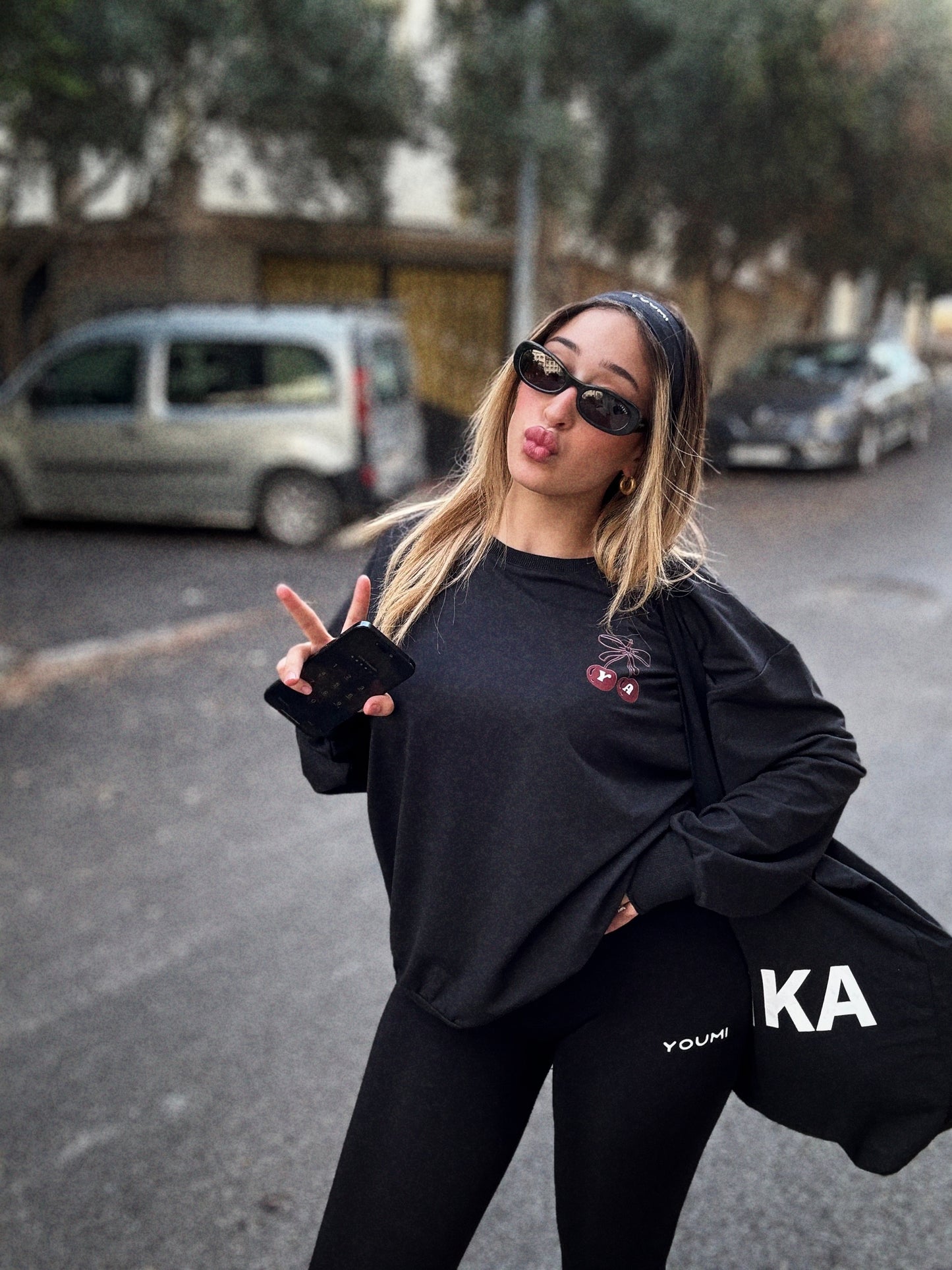 Sweatshirt Berry vibes-Black