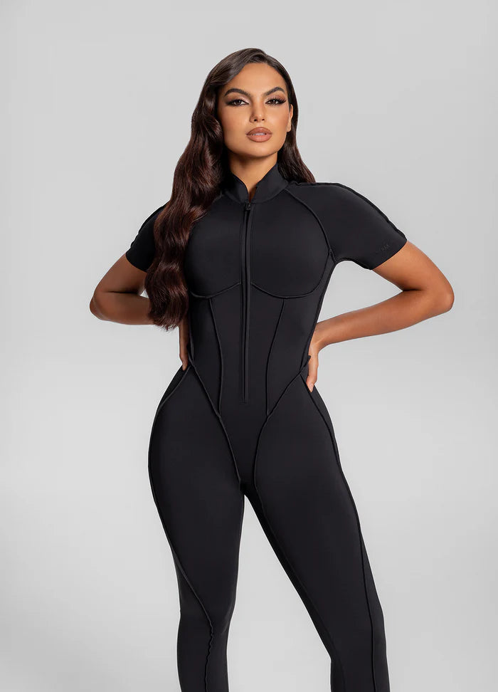 YOU.SUIT-No SleevesClose -Black