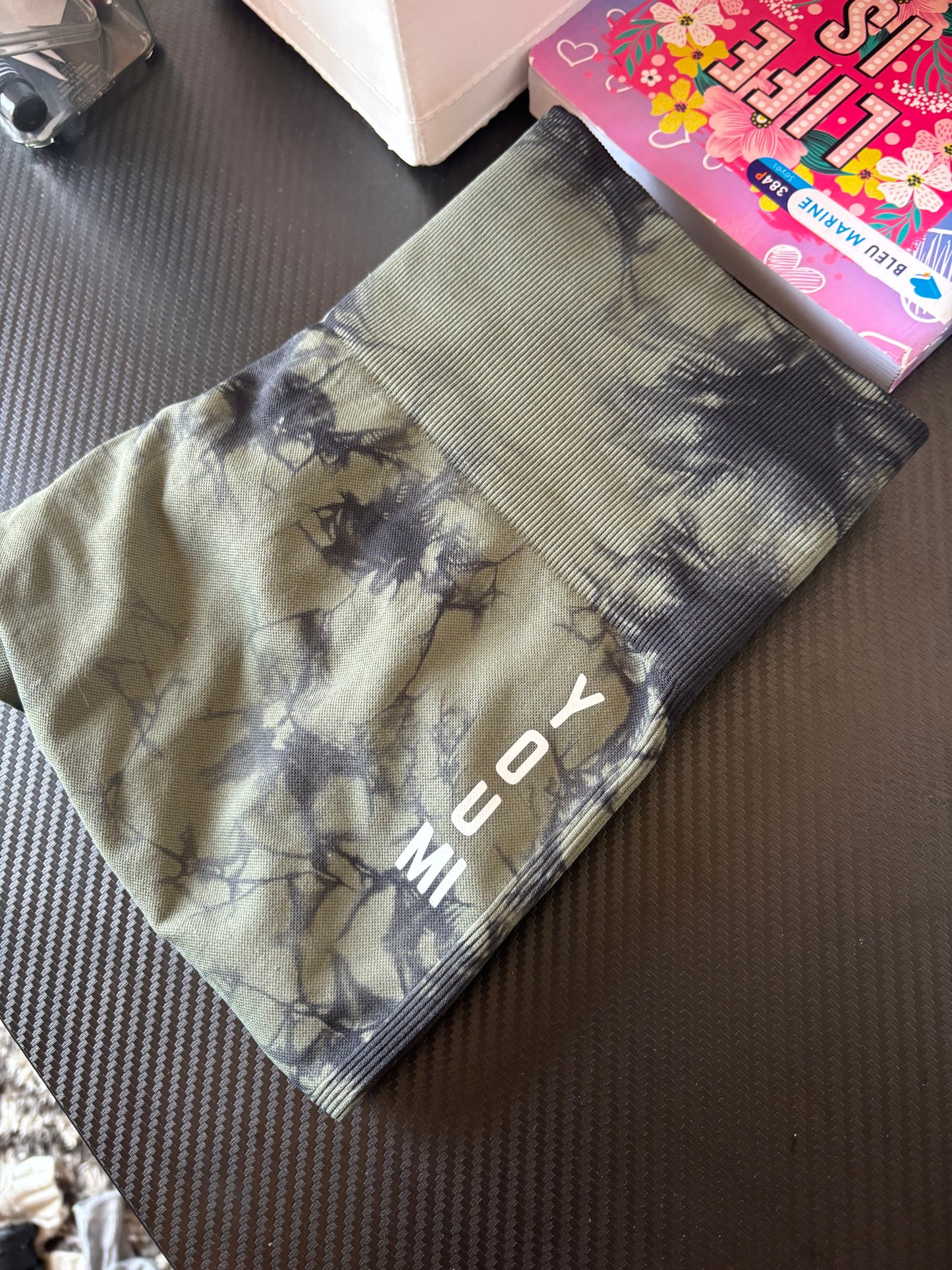 Tye Die youmi leggings in armey green