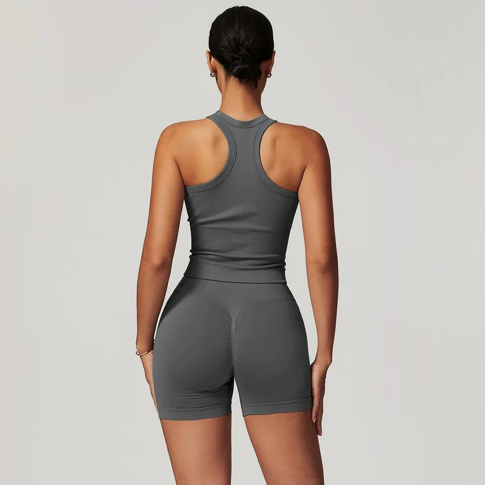 Winter Glow Short In Grey