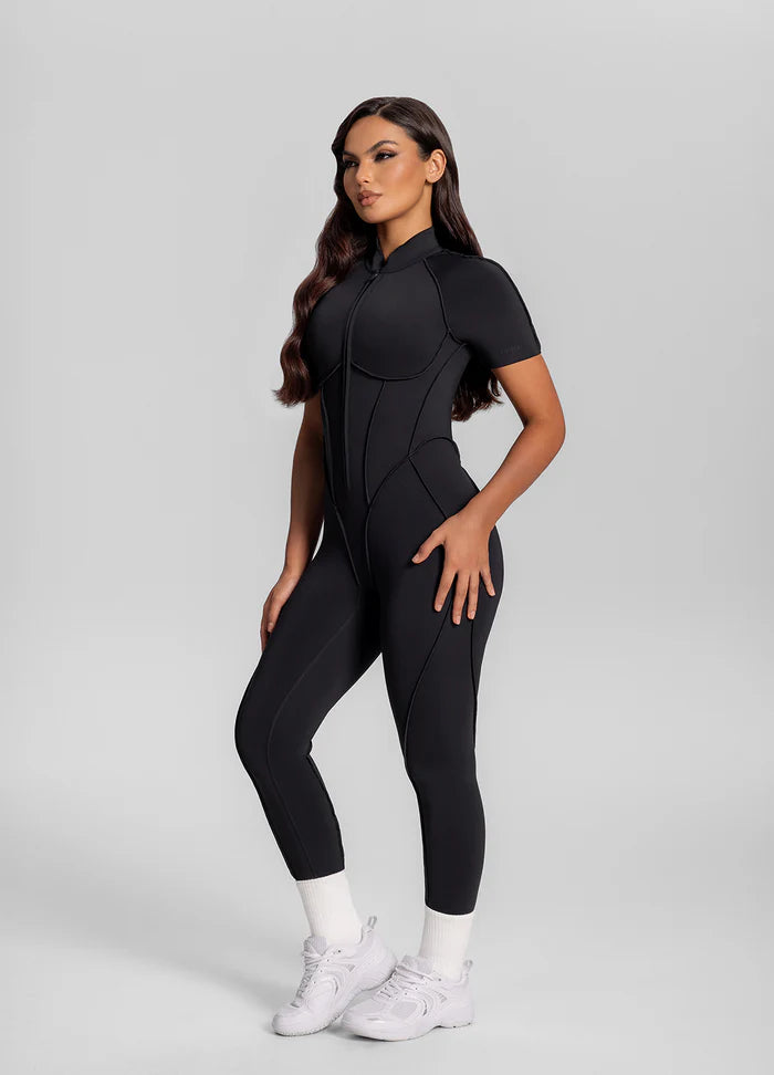 YOU.SUIT-No SleevesClose -Black