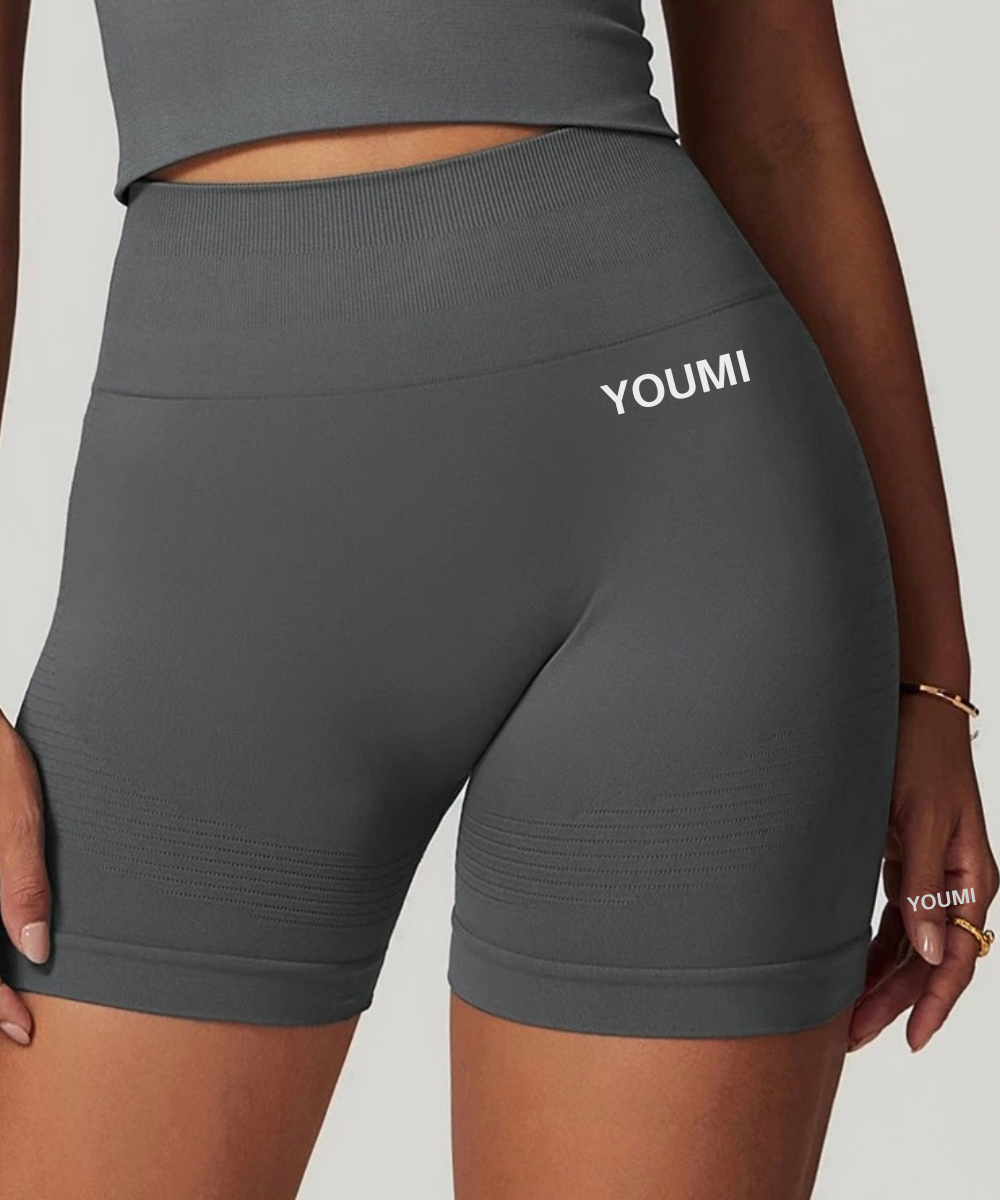 Winter Glow Short In Grey